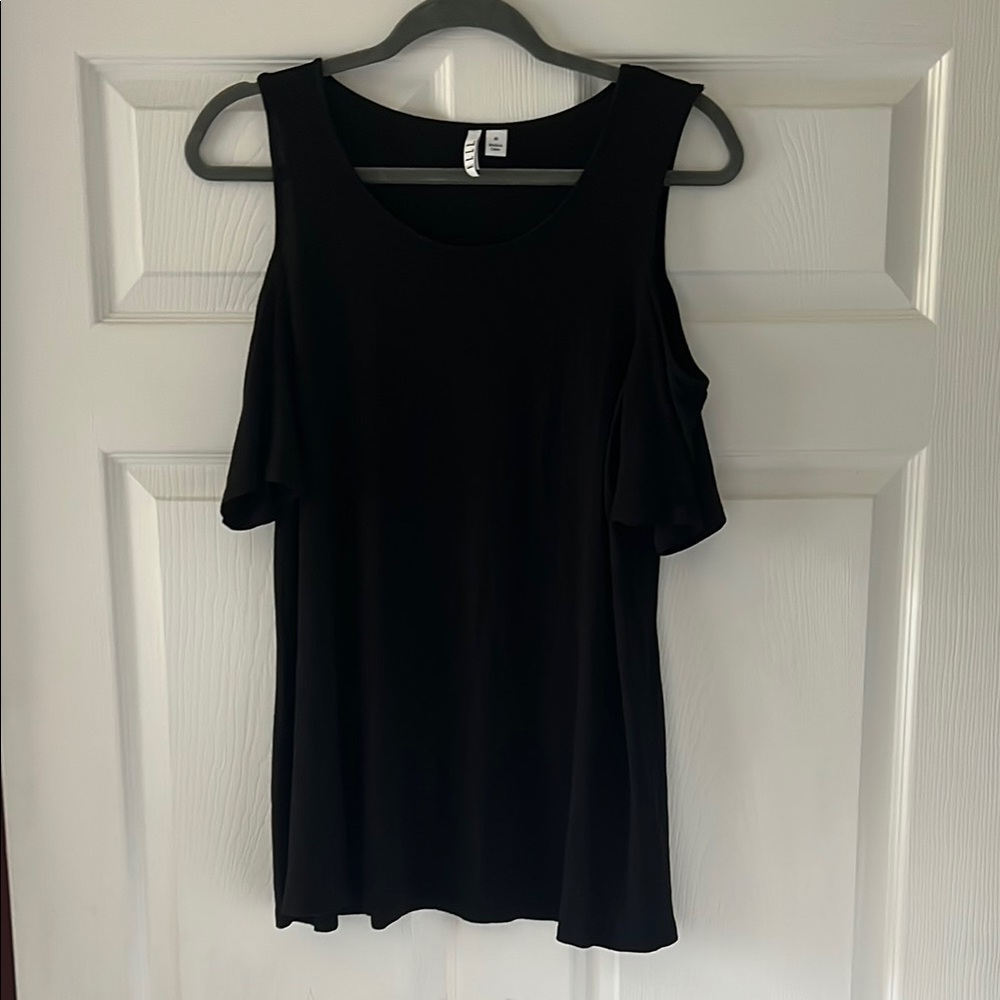 Elle Black Sleeveless Cut Out Tank Top